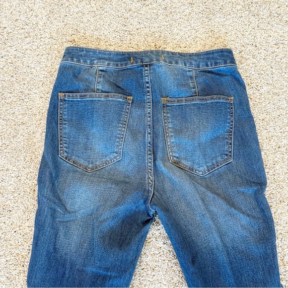 FREE PEOPLE WOMEN'S DARK WASH HIGH RISE JUST FLOAT ON FLARE JEANS size 26 5🌟 - Picture 15 of 16